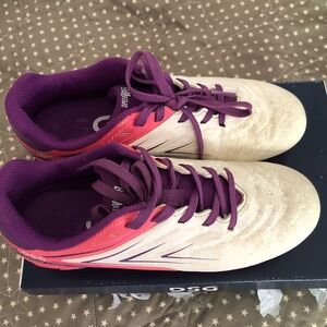 DSG girls cleats size 1.5